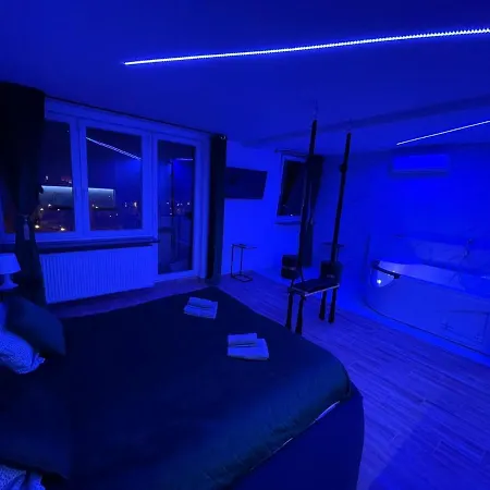 Yourapart Jacuzzi Przy Zamku Krolewskim Warsaw Exterior photo